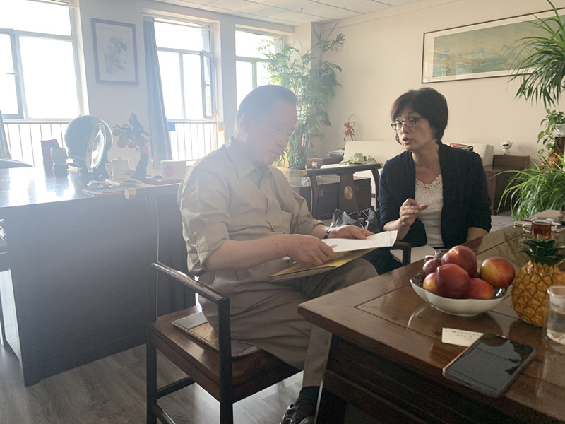 Şirketi ziyaret etmek ve incelemek için Japon müşterilere sıcak bir şekilde hoş geldiniz